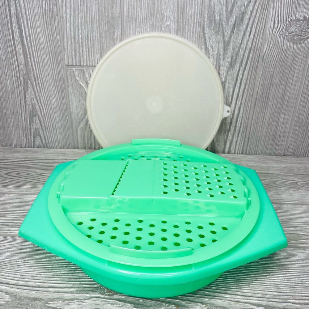 Vintage Tupperware 787 Cheese Grater Shredder & Bowl 786-8 Jadite Green & Top